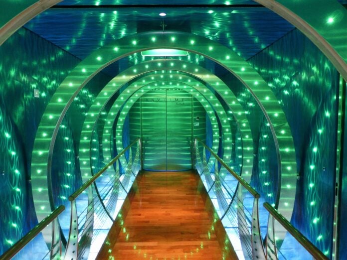led-lighting-hallway-led-lamp-stockpack-pixabay-696x522